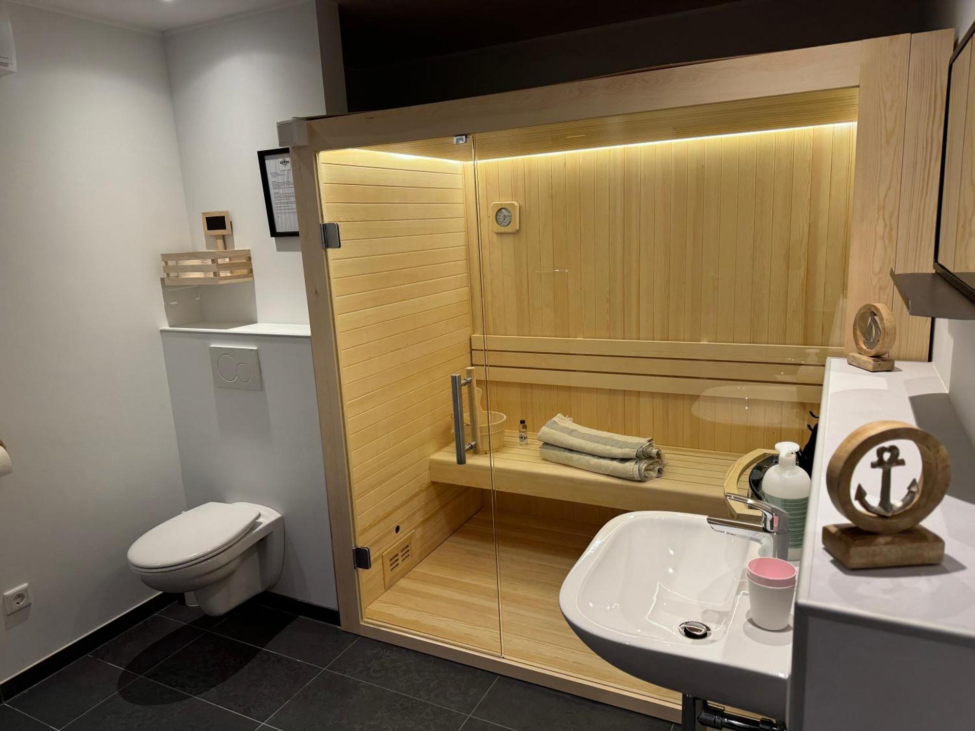 Ommi Kese See-Suite Sauna Biggesee Olpe Exterior foto